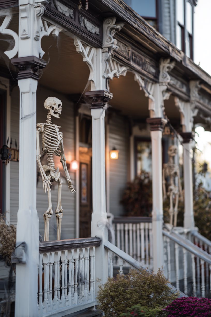 13. Welcoming Skeleton Greeters