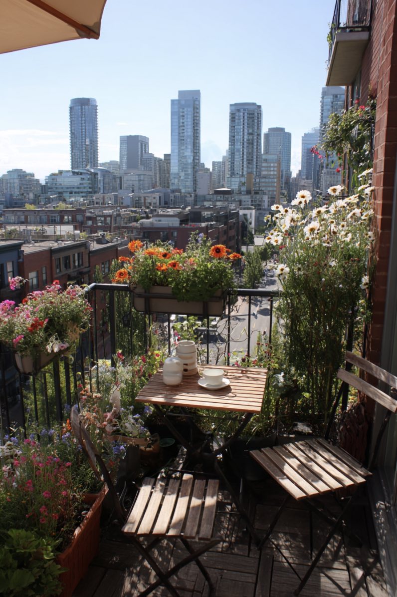 City Views and Floral Brews
