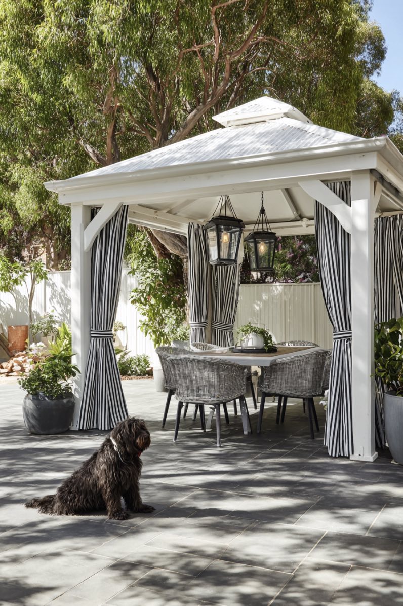 Porch with Curtain Ideas for Relaxed Outdoor Dining