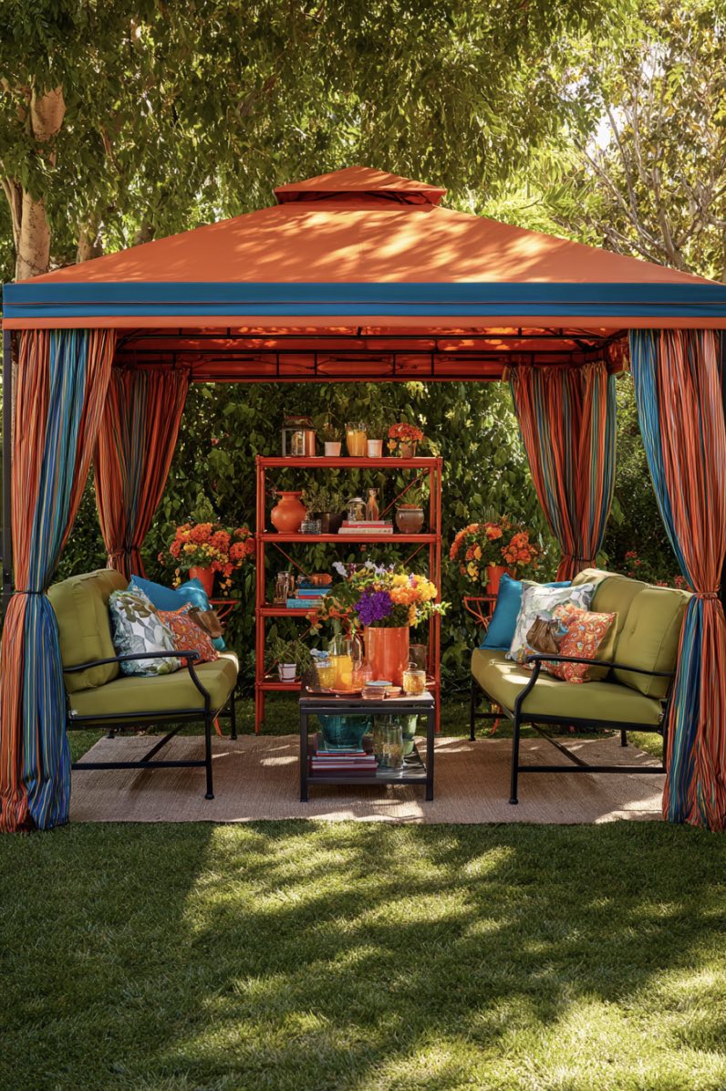 Cozy Gazebo Porch with Curtain Ideas