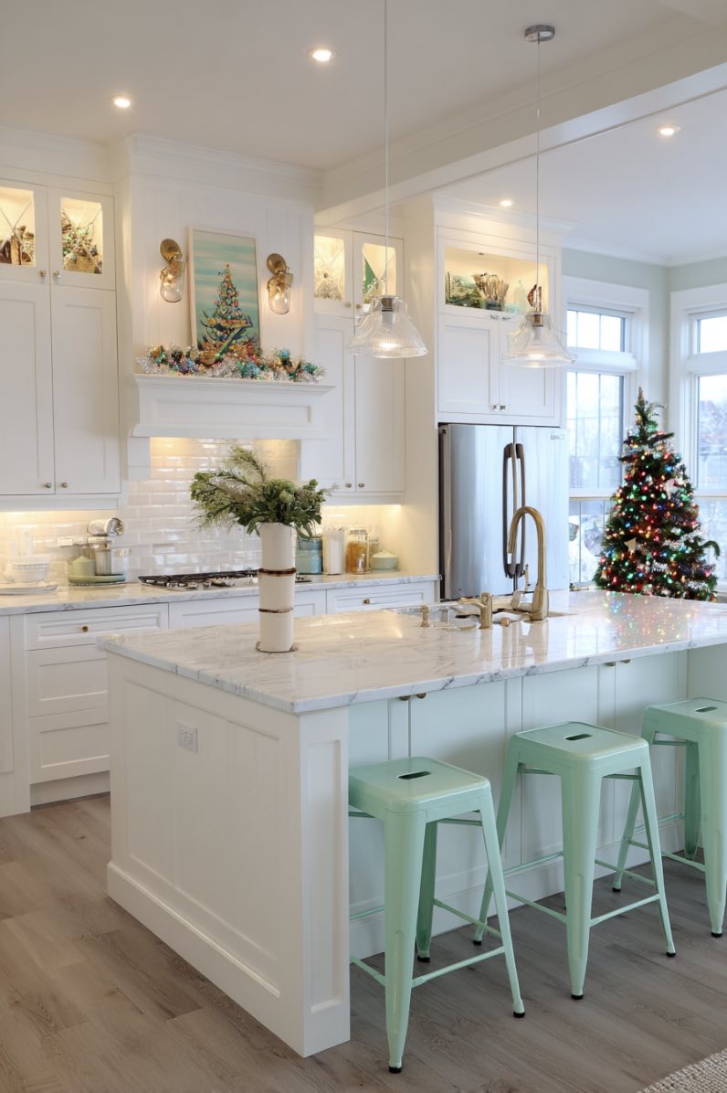 Minty Fresh Christmas Kitchen