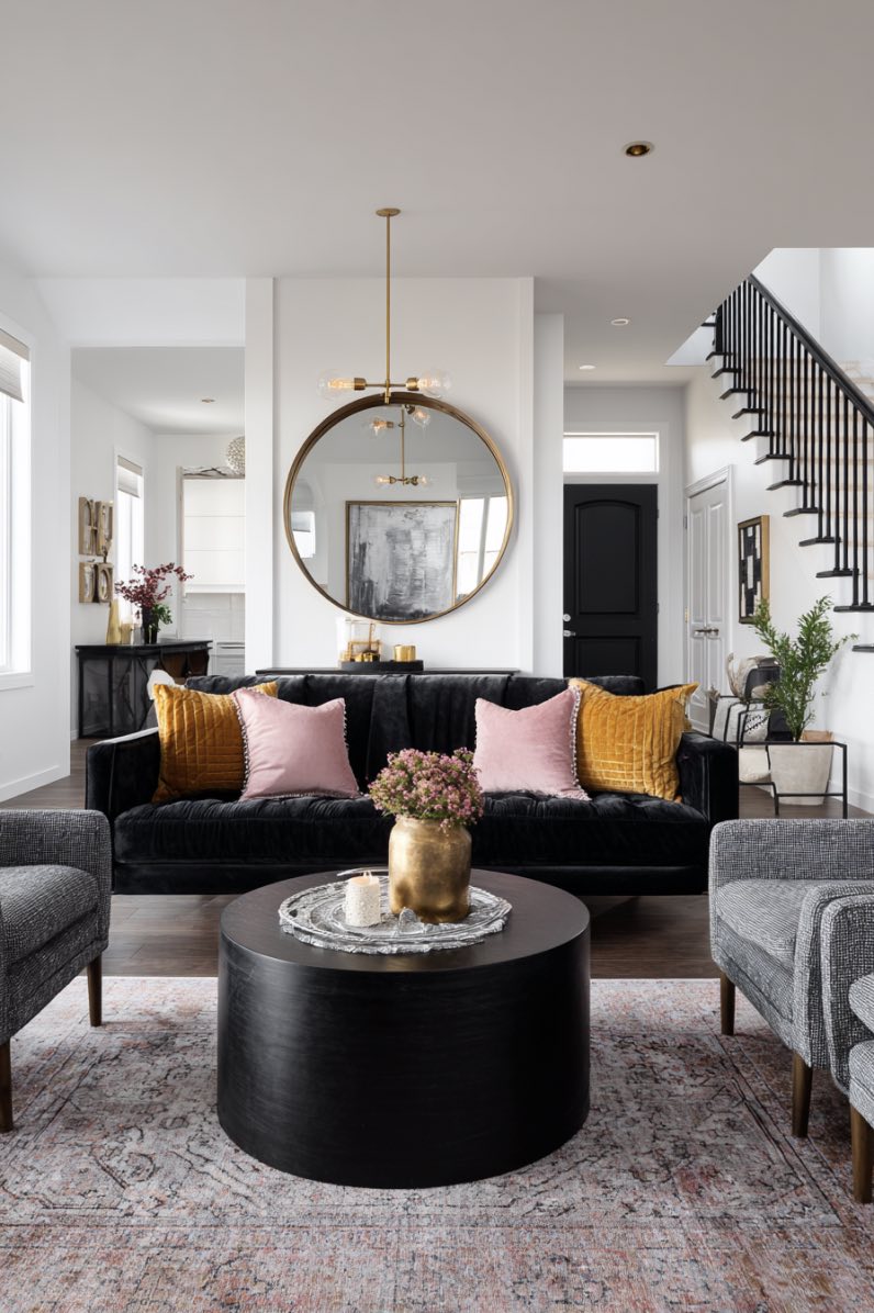 Chic Contrast with a Touch of Drama