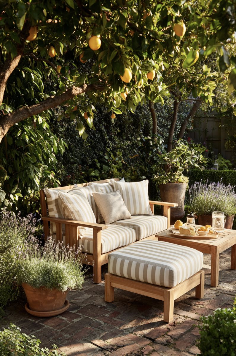 Sunny Teak Courtyard Seating